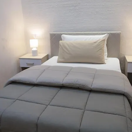 Bed & Breakfast - A
