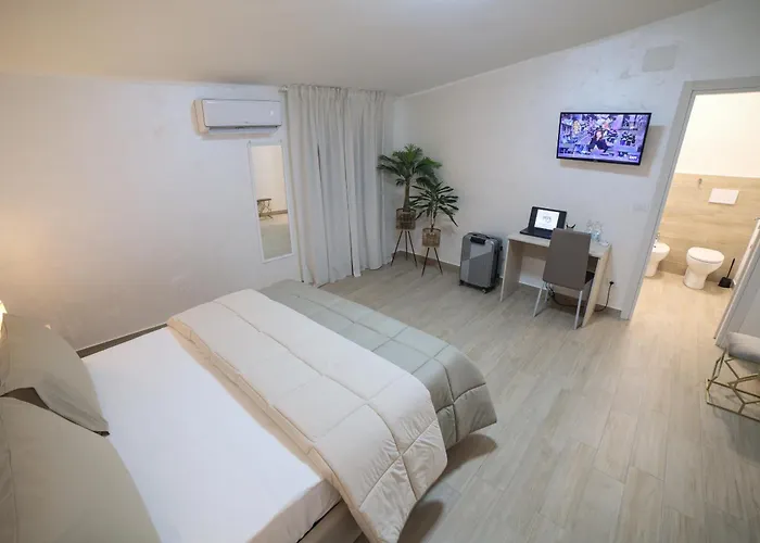 - A Panzió Castrovillari