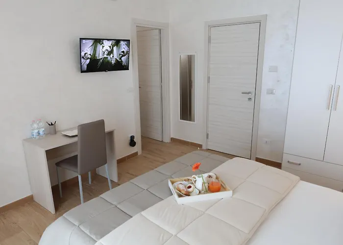 - A Panzió Castrovillari